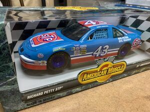 ERTL 1/18 PONTIAC GRAND PRIX #43 RICHARD PETTY STP #43 ポンティアック 25th ANNIVERSARY NASCAR ナスカー