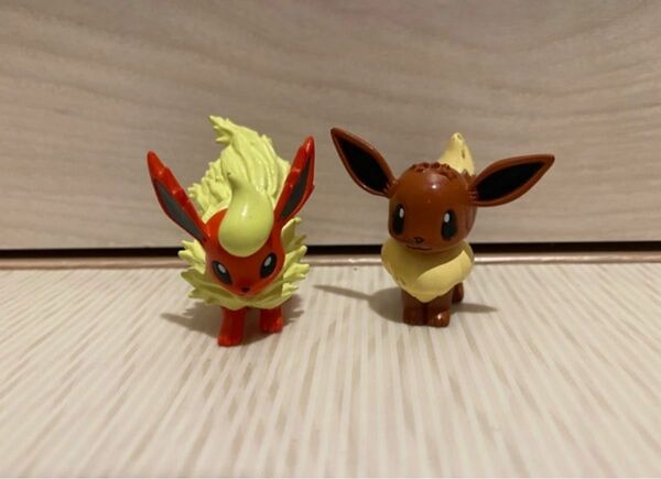 モンコレ ポケモン モンスターコレクション イーブイ ブースター