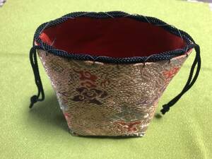  shogi piece sack silk gold . incense case * large sake cup * sake sake cup * tea caddy inserting also 7,5cm×7,5cm