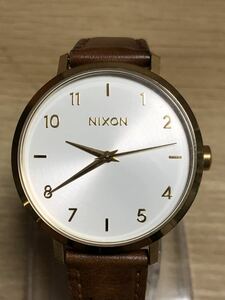 【ユ】NIXON ニクソン THE ARROW LEATHER 腕時計 16K クオーツ アナログ ラウンド ホワイト ゴールド ファッション