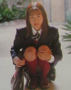 395切り抜き　中村英里　ミニスカ パンチラ 水着 全裸?　1999年 3P　　送料120円～