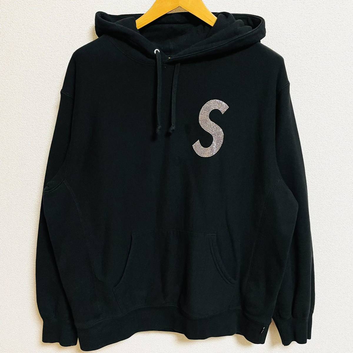 sロゴ supreme パーカーの値段と価格推移は？｜件の売買データからs