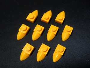 凸レゴ凸　%49668　1x1牙、爪付きプレート（薄オレンジ）　10個