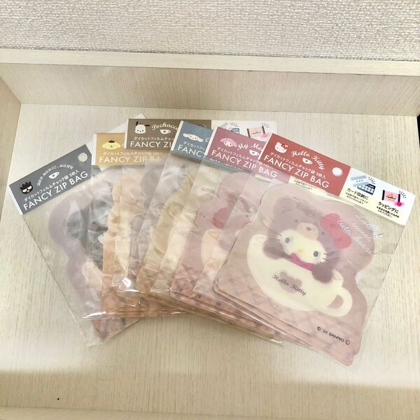 【サンリオ】Sanrio|ジップバッグ|ハローキティ|マイメロディ|シナモロール|ポムポムプリン|ポチャッコ|バツまる