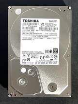 【送料無料】　★ 2TB ★　TOSHIBA / DT01ACA200　【使用時間： 47 ｈ】　2021年製　稼働極少　3.5インチ 内蔵 HDD　SATA600/7200rpm_画像1