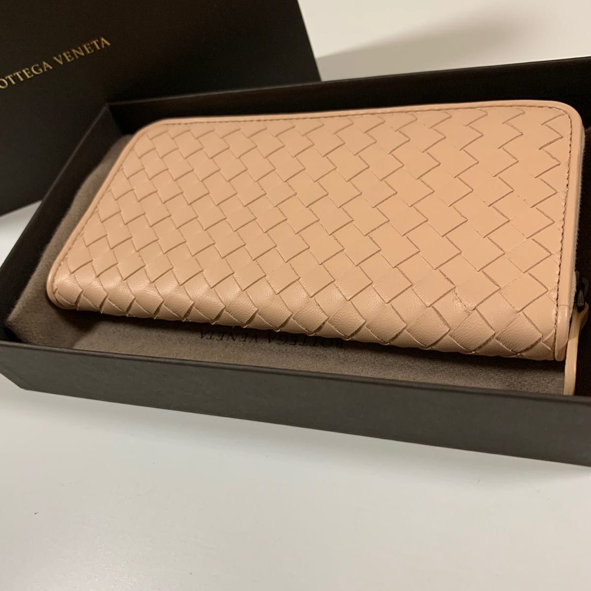 未使用品 BOTTEGA VENETA ラウンドファスナー長財布 バタフライ