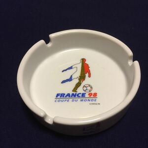 ＊激レア＊ サッカーワールドカップ COUPE DU MONDE フランス'98 陶器製灰皿