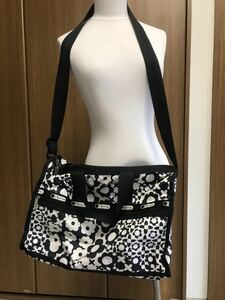 レスポートサック LESPORTSAC ボストンバッグ - レスポナイロン 黒×白 花柄/2way/本体ロックなし バッグ