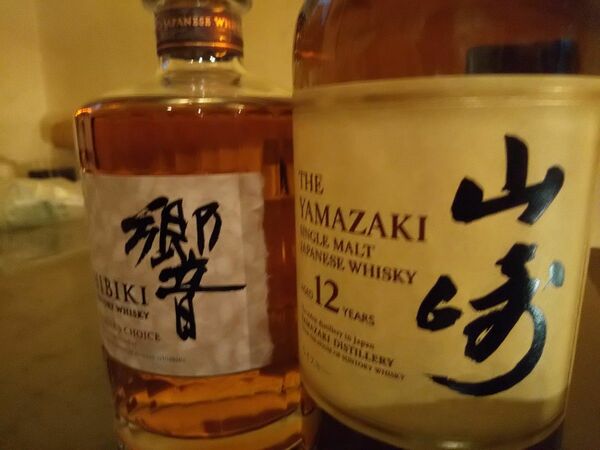 値引き交渉お断り致します。サントリー山崎１２年　響ブレンダーズチョイス各1本