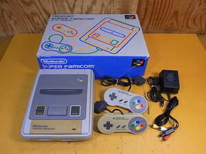 □Z/689☆任天堂 Nintendo☆スーパーファミコン(SFC) 本体☆SHVC-001☆コントローラ2個/接続ケーブル/電源アダプタ付☆動作OK