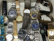 ジャンク まとめ売り クォーツ 時計 SEIKO CITIZEN RADOなどメーカー混在 大量 メンズ レディース 破損・欠損含む 約3.5kg[327268_画像4