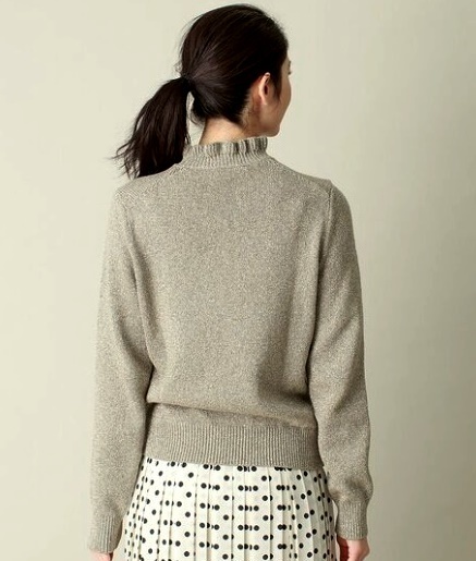 美品 定価3.3万 DESIGNWORKS ラメ衿フリルプルオーバーニット シルバー デザインワークス 美品 定価3.3万 DESIGNWORKS ラメ衿フリルプルオーバーニット シルバー デザインワークス