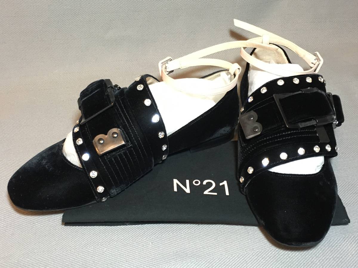 ヌメロ パンプスの値段と価格推移は?|3件の売買データからヌメロ