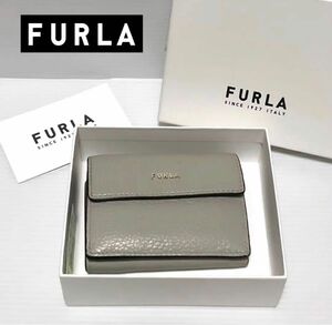 フルラ　FURLA コンパクト財布　三つ折り財布　グレー　　箱あり