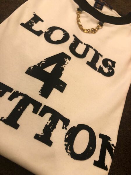 期間限定！大幅値下げ！新作ルイヴィトン半袖Tシャツ Louis 4 Vuitton 未使用美品　箱付