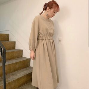 ★美品★ YEAR ワンピース ベージュ