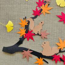 壁面飾り　11月　装飾　秋　ハンドメイド　保育室　壁面　手作り　落ち葉　リス　紅葉　イチョウ_画像2