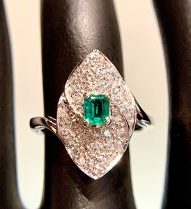 pt900 emerald diamond ring stylish leaf ..#10 number 
