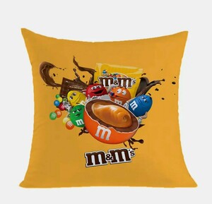 M&M'S エムアンドエムズ　クッションカバー 枕 カバー アメリカン雑貨 ガレージ インテリア ムーンアイズ　ヴィンテージ ディスプレイ