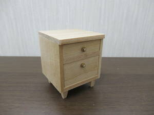 Art hand Auction Handmade★Miniature★1/12 scale★Wooden furniture★Chest, toy, game, doll, Character Doll, Dollhouse