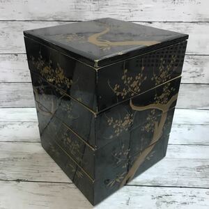 【長期保管品】旧家蔵出 金彩蒔絵 4段 重箱 梅 松 木製 漆器 漆塗り 朱漆 黒漆 金 古い漆器 古道具