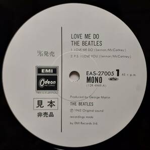 レア PROMO日本ODEON盤12帯付き 見本盤 白ラベル Beatles / Love Me Do 1982年 東芝EMI EAS-27005 MONO 非売品 John Lennon Paul McCartneyの画像1