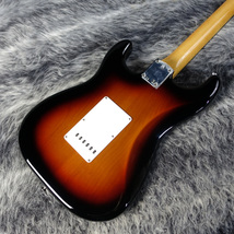 Fender Vintera II 60s Stratocaster Rosewood Fingerboard 3-Color Sunburst_画像5