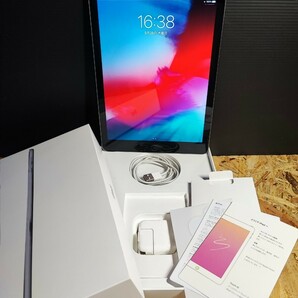 iPad MR7F2J/A WiFiモデル A1893 32GB Space Gray 第6世代 付属品完備 Apple スペースグレイ iOS 17 美品の画像1