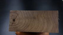 ★ちょい激杢!!!★ ウォールナット　厚約45mm,幅約100mm,長さ205mm diy 縮杢 杢 ペンブランク　ペンターニング　木材 生地 端材 no69_画像4