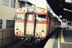 鉄道写真　西日本旅客鉄道（JR西日本）　キハ58系　長大編成対応車　国鉄色　Lサイズ　ネガ・データ化　③