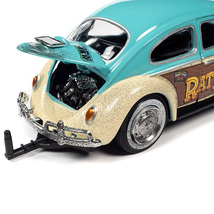 AUTO WORLD 1:24 RAT FINK 1966 VW Beetle w/Tear Drop Trailer & Rat Fink【ラットフィンク】ミニカー_画像8