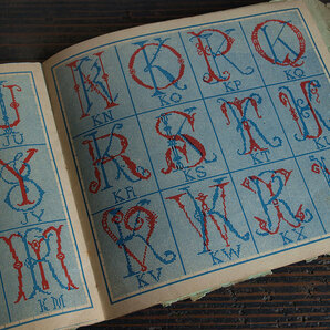 貴重 イニシャル刺繍 図案集 クロスステッチ パターン集 1910年 30ページ 洋書 ヨーロッパ アンティーク/J667の画像7