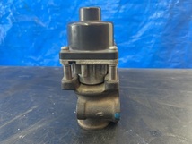 EGR バルブ スイフト ZC71S スズキ K12B 18111-73K00 MITSUBISHI 排気 ガス 再循環 部品_画像3