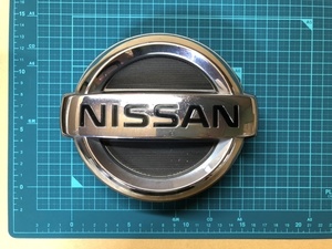 エンブレム 1点 フロント ? 仕入品 ニッサン マーク NISSAN 流用 汎用 インテリア DIY