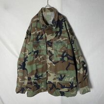 90's AMERICAN APPAREL USARMY コンバットジャケット　古着　LーLサイズ　ウッドランドカモ　ミリタリー_画像1