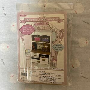 手芸キット 『ミニチュアアンティーク家具 アクセスタンド カップボード MAK-06』