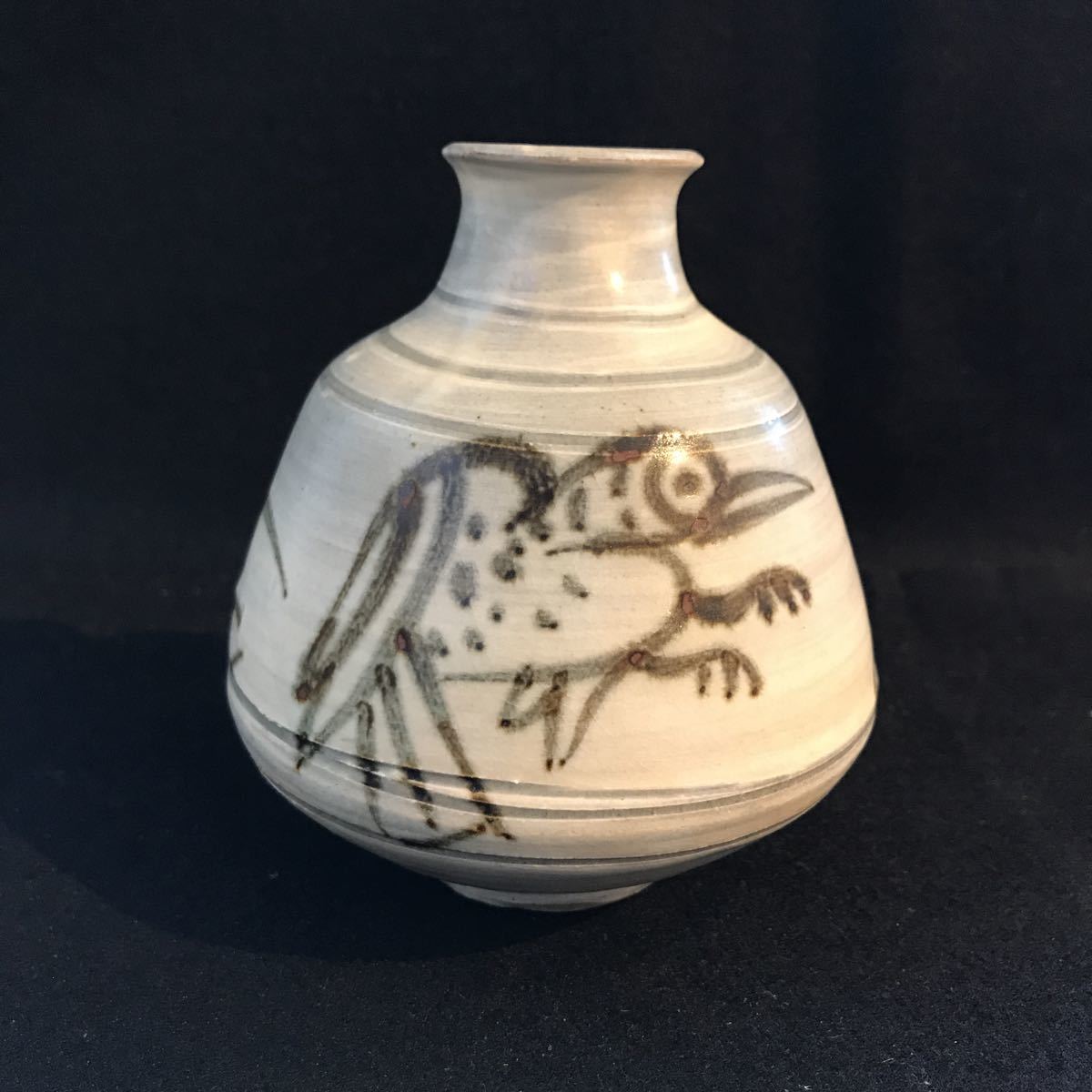 中国古玩　　明時代　万暦年　呉須赤絵　牡丹唐草図　双耳壺　蓋付　共箱入 中国古玩 明時代 万暦年 呉須赤絵 牡丹唐草図 双耳壺 蓋付