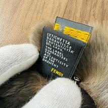 【極美品】FENDI ラビットファー フラワー コサージュ 保存袋付　フェンディ ピン ブローチ コサージュ 毛皮 婦人 イタリア製 _画像6