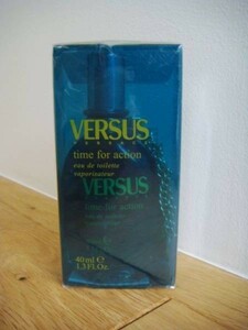  духи Versace verusa нагрудник m four action 40ml 2