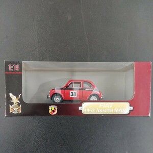 ◆1963年式　フィアットABARTH695SS　ゼッケンNo.38　1/18スケール　yatming　蠍毒◆