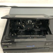 【ジャンク品】ソニー SONY EV-A1 Video8 VIDEO CASSETTE RECORDER 8ミリ ビデオカセットレコーダー 動作未確認 230925SK110440_画像8
