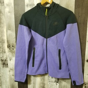 NIKE　ナイキ　パーカー　Mサイズ　ジップ　スウェット　レディース