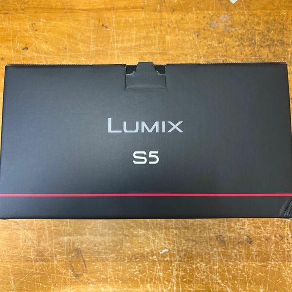 LUMIX DC-S5K-K 標準ズームKレンズキット（ブラック）
