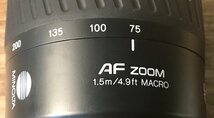 SS-1305■送料込■MINOLTA AF ZOOM 1.5m/4.9ft MACRO 一眼レフカメラ 望遠レンズ CE AF 75-300 アンティーク レトロ 493g/くATら_画像3