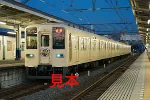 鉄道写真データ（JPEG）、00452062、8000系（81111F）2015.3.21.鉢形駅リニューアルオープンヘッドマーク、東武鉄道東上線、小川町駅