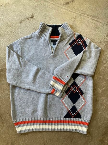 Tommy HILFIGER トミーヒルフィガー　7歳　130cm 子供服　冬服　セーター　ニット