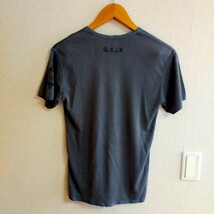 新品未使用タグ付 R.J.B the Flat Head フラットヘッド TU302S ワンポイント刺繍 Uネック 半袖Tシャツ 38(M) グレー_画像2