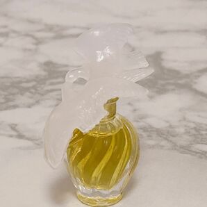 美品　ニナリッチ　NINA RICCI レールデュタン　2.5ml パルファム