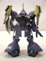 カメ)HGUC 1/144 ヤクト・ドーガ (ギュネイ・ガス専用機) 組立・塗装済 完成品 バンダイ ◆U2309043 KJ16B_画像2