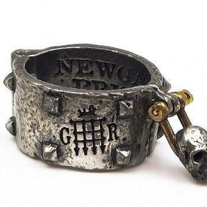 ALCHEMY GOTHIC: NEWGATE ENGAGEMENT CUFF